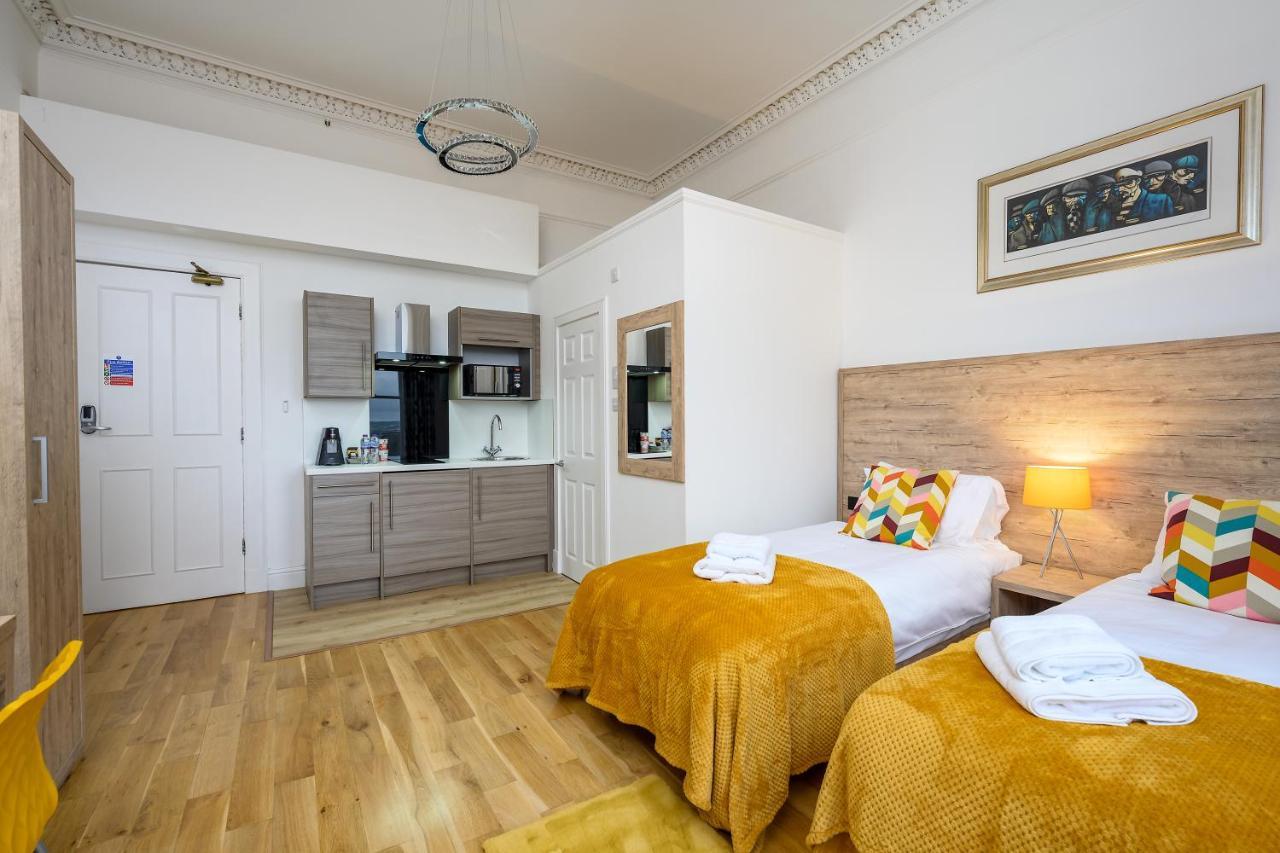 The Clarendon Hotell Dundee Exteriör bild